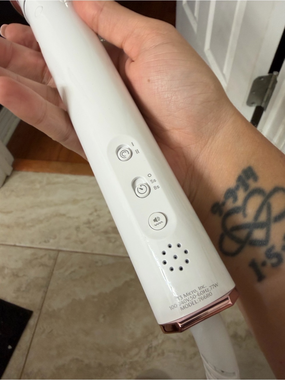 T3 White and Rose Gold Hair Tool